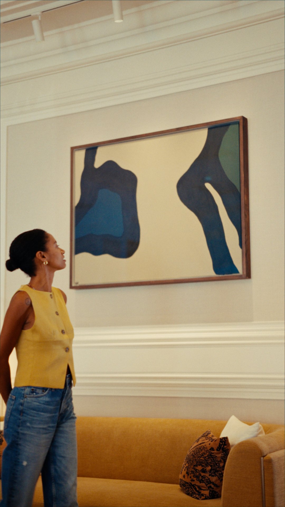 Yaye exploring the art and interiors at Cape Grace